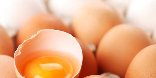 تخم مرغ خام